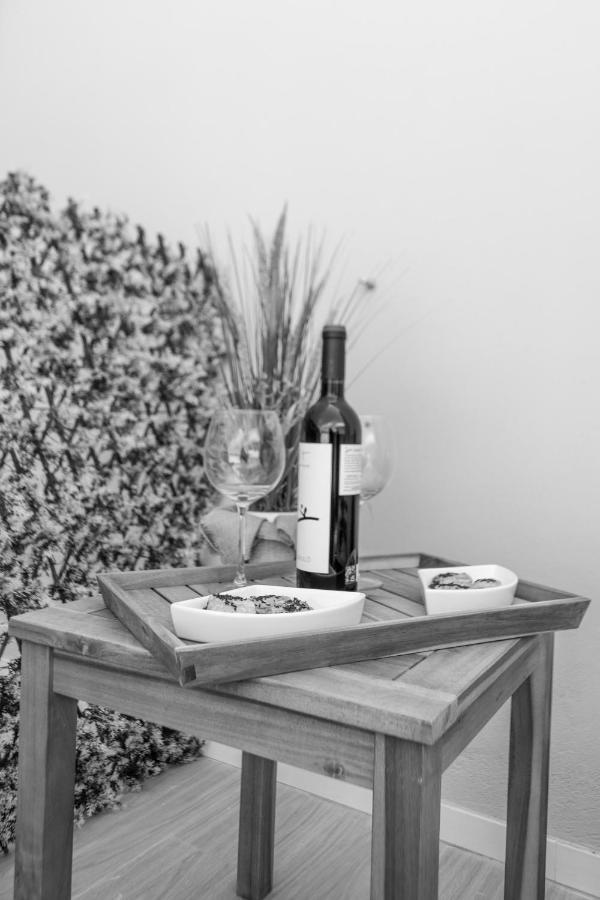 M A R I V E N T Suite With Bathroom And Terrace 50 M2 Roses Buitenkant foto