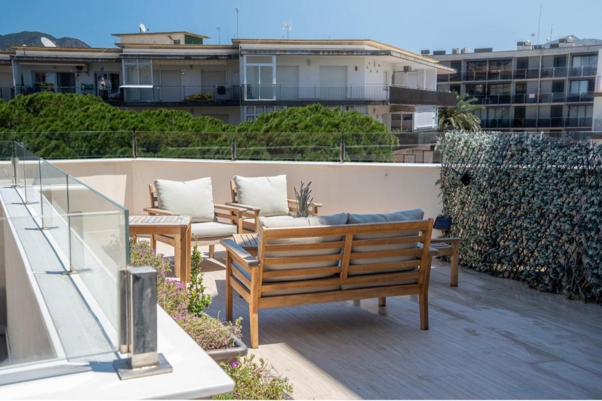 M A R I V E N T Suite With Bathroom And Terrace 50 M2 Roses Buitenkant foto